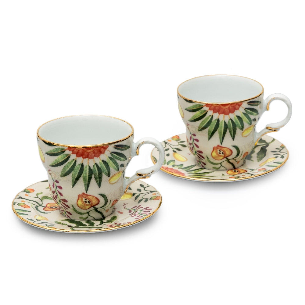 Tea cups and saucers set