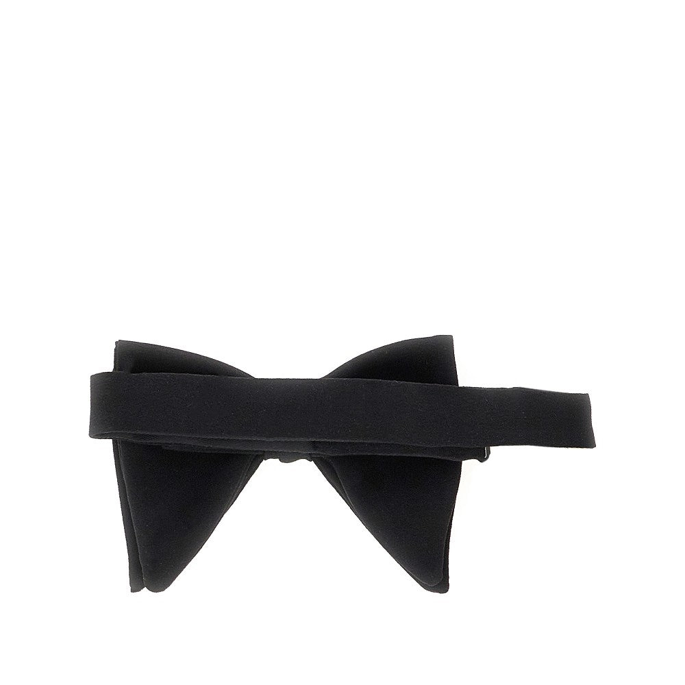 Silk bow tie