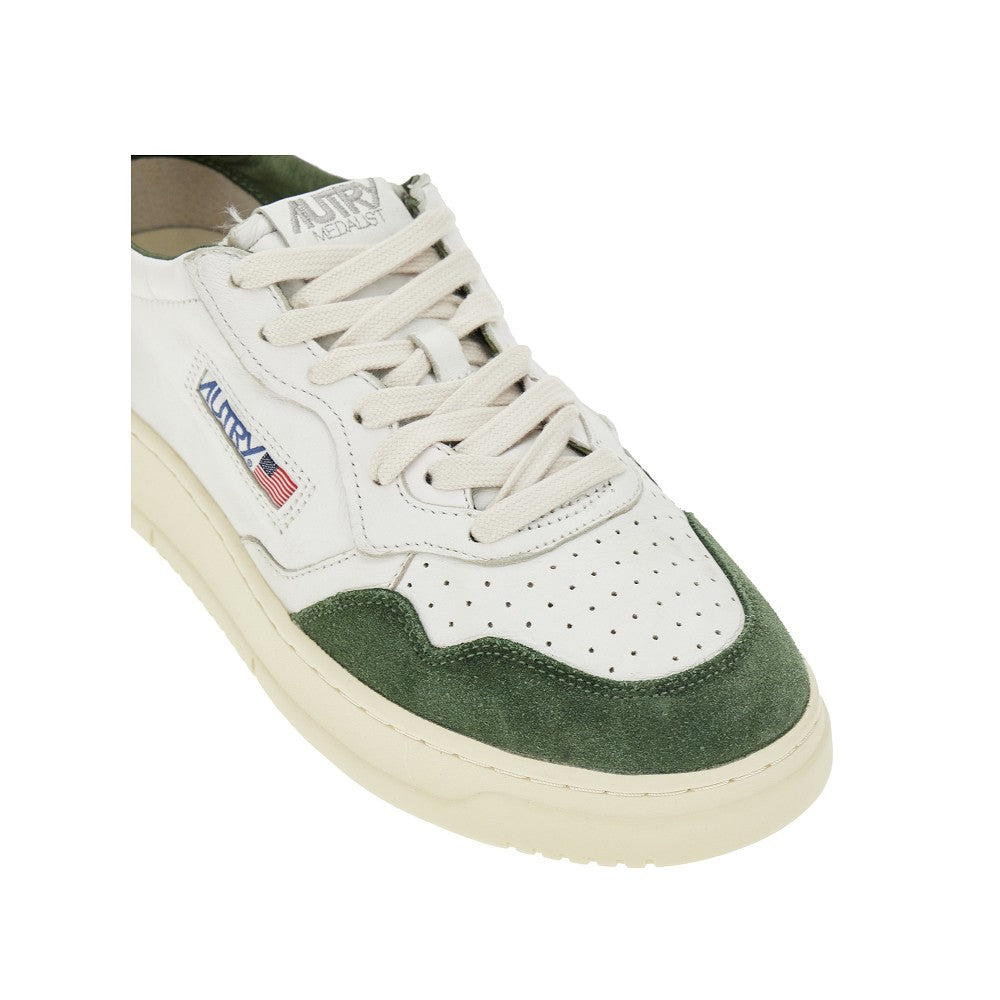 Medalist Low leather sneakers