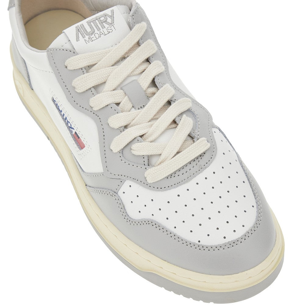 Medalist Low sneakers