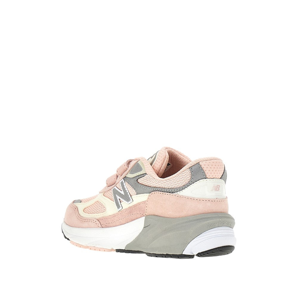 Sneakers 990v6