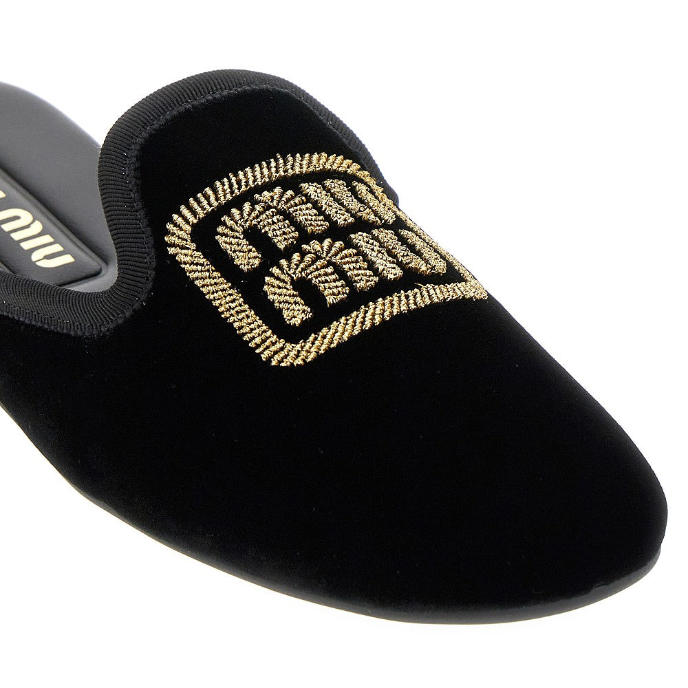 Velvet mules with logo emboridery